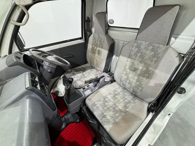 1995 Mitsubishi Minicab JDM car for sale — photo 11 of 25