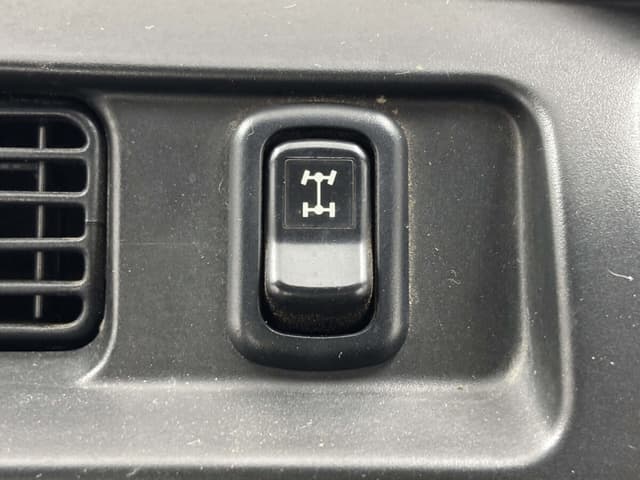 2001 Daihatsu Hijet JDM car for sale — photo 13 of 25