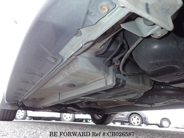 2003 Toyota Ist JDM car for sale — photo 18 of 25