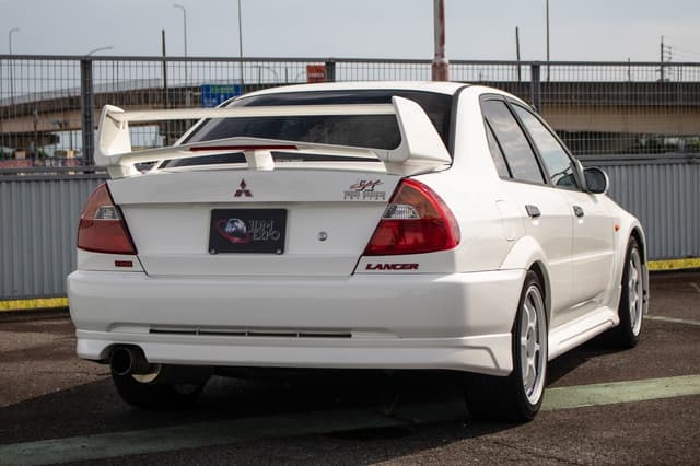 2000 Mitsubishi Lancer Evolution JDM car for sale — photo 14 of 25