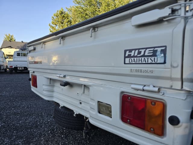 2001 Daihatsu Hijet JDM car for sale — photo 10 of 25