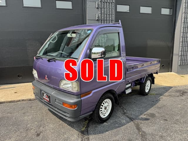 1998 Mitsubishi Minicab JDM car for sale — photo 2 of 25