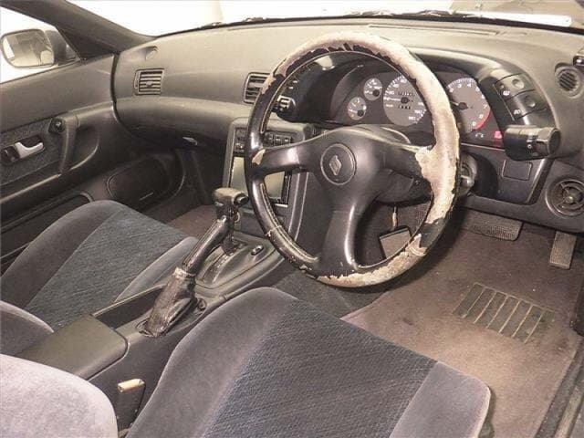 1992 Nissan Skyline JDM car for sale — photo 3 of 5