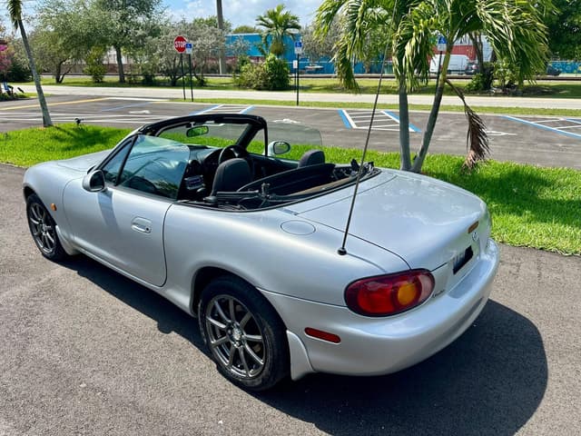 1998 Mazda Roadster (Eunos Roadster / MX-5) JDM car for sale — photo 9 of 14