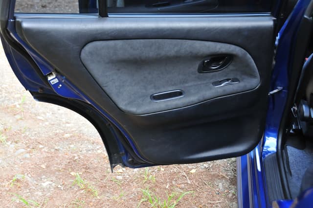 2000 Mitsubishi Lancer Evolution JDM car for sale — photo 24 of 25