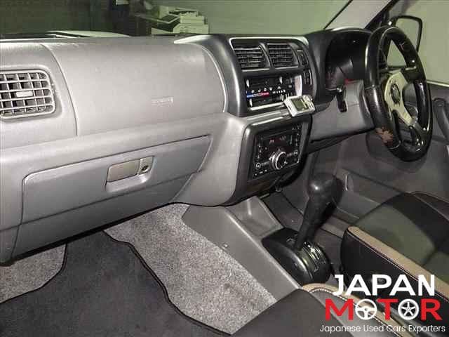 1999 Suzuki Jimny JDM car for sale — photo 7 of 9