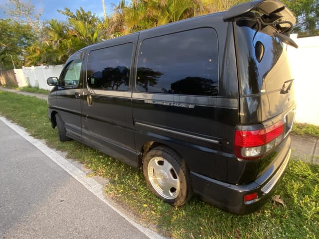 1999 Toyota HiAce JDM car for sale — photo 3 of 19