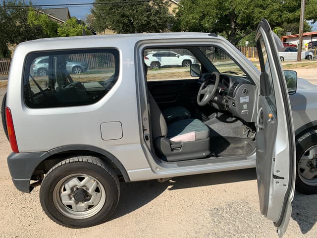 1998 Suzuki Jimny JDM car for sale — photo 13 of 17