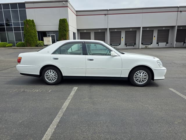 2000 Toyota Crown JDM car for sale — photo 8 of 12