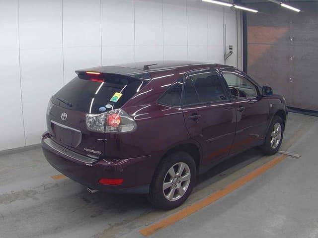 2005 Toyota Harrier JDM car for sale — photo 2 of 6