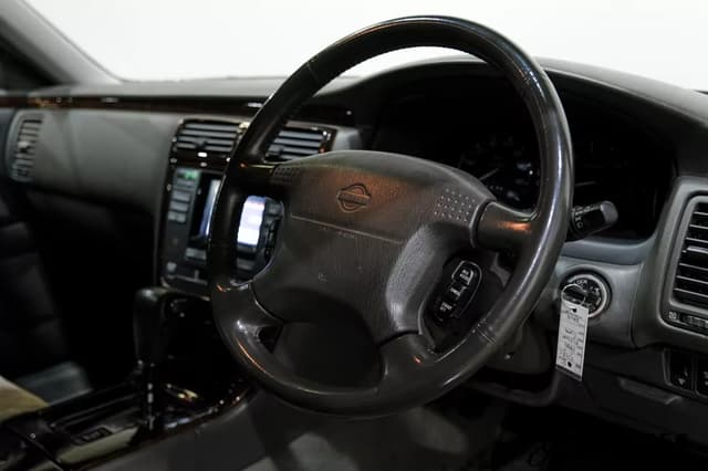 1996 Nissan Cima JDM car for sale — photo 12 of 25