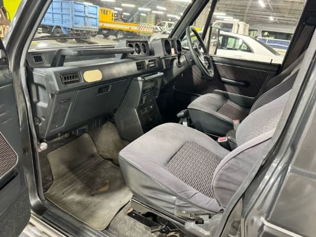 1991 Mitsubishi Pajero JDM car for sale — photo 8 of 17