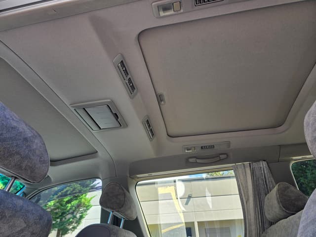 1998 Nissan Elgrand JDM car for sale — photo 15 of 17