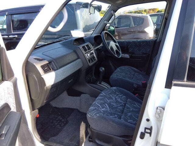 1999 Mitsubishi Pajero JDM car for sale — photo 3 of 8
