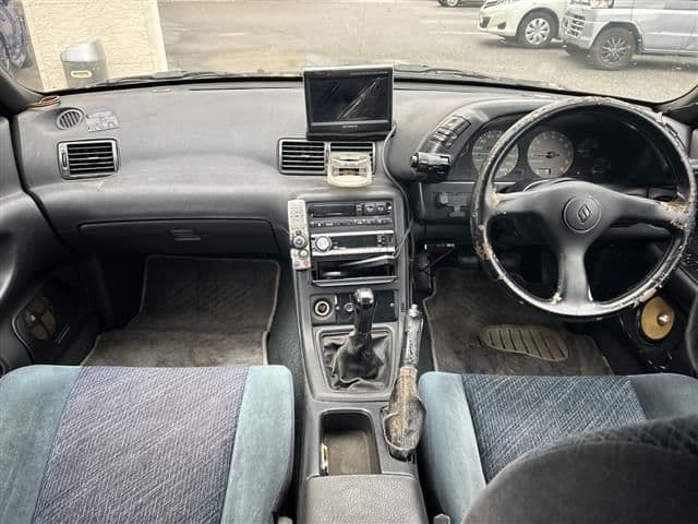 1992 Nissan Skyline JDM car for sale — photo 4 of 24