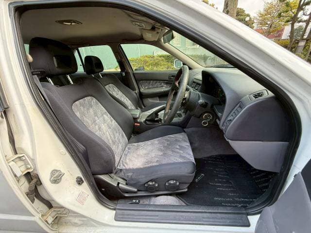 1999 Nissan Skyline JDM car for sale — photo 9 of 9