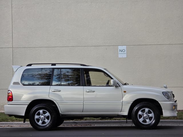 2000 Toyota Land Cruiser JDM car for sale — photo 8 of 20