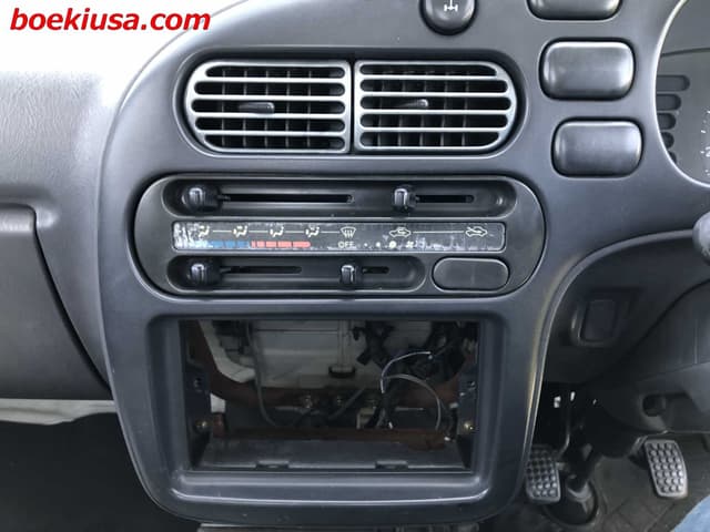 1995 Daihatsu Hijet JDM car for sale — photo 17 of 21