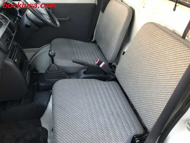 2000 Daihatsu Hijet JDM car for sale — photo 10 of 21