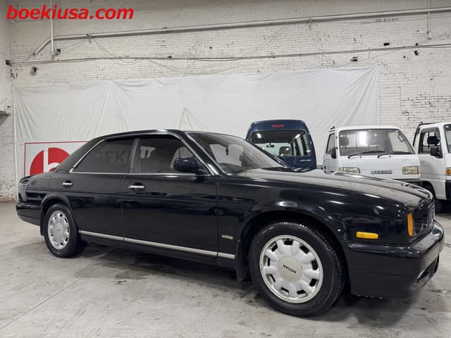 1992 Nissan Cedric JDM car for sale — photo 9 of 25
