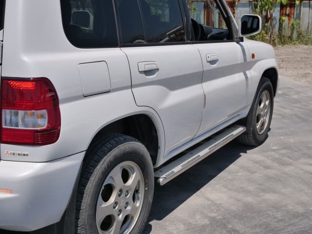2001 Mitsubishi Pajero JDM car for sale — photo 17 of 25