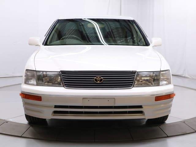 1997 Toyota Celsior JDM car for sale — photo 3 of 25