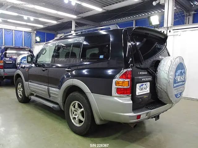 2000 Mitsubishi Pajero JDM car for sale — photo 4 of 9