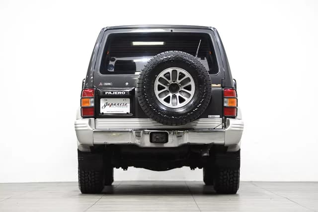1992 Mitsubishi Pajero JDM car for sale — photo 7 of 25