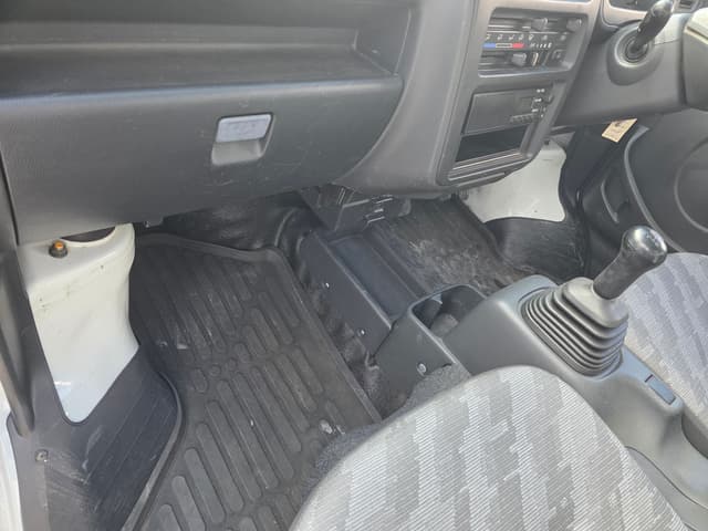 2005 Suzuki Carry JDM car for sale — photo 22 of 25