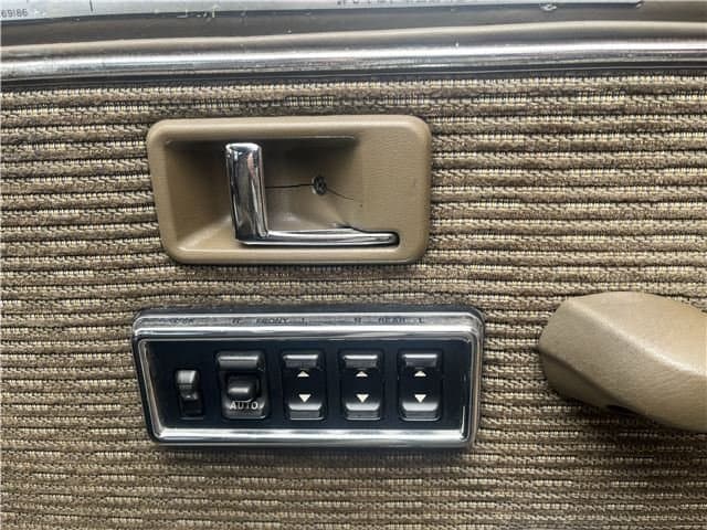1990 Mitsubishi Pajero JDM car for sale — photo 10 of 24