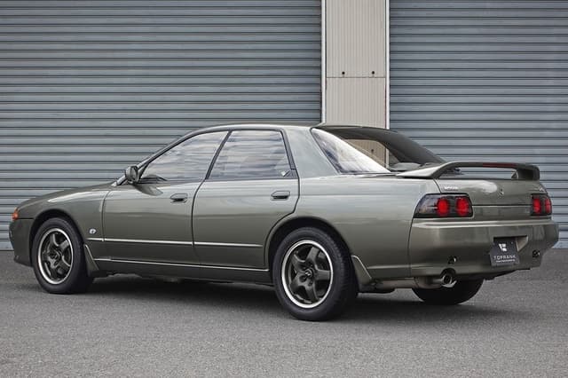 1992 Nissan Skyline JDM car for sale — photo 14 of 25