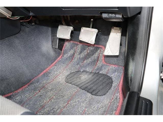 1999 Nissan Skyline JDM car for sale — photo 13 of 20