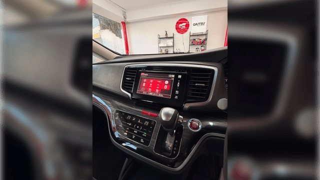 2015 Honda Odyssey JDM car for sale — photo 9 of 14
