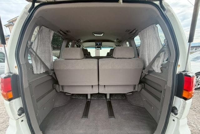 2001 Nissan Elgrand JDM car for sale — photo 10 of 25