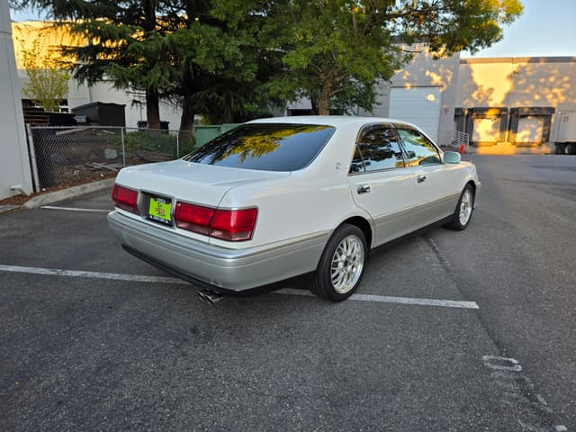 2000 Toyota Crown JDM car for sale — photo 11 of 13