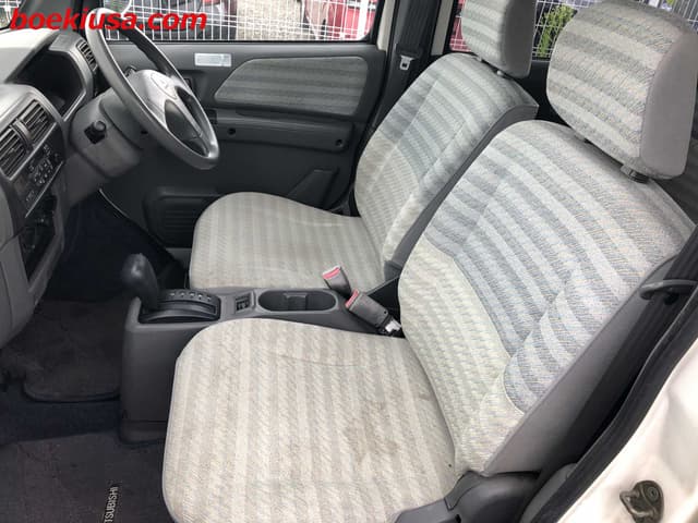 1999 Mitsubishi Town Box JDM car for sale — photo 11 of 23