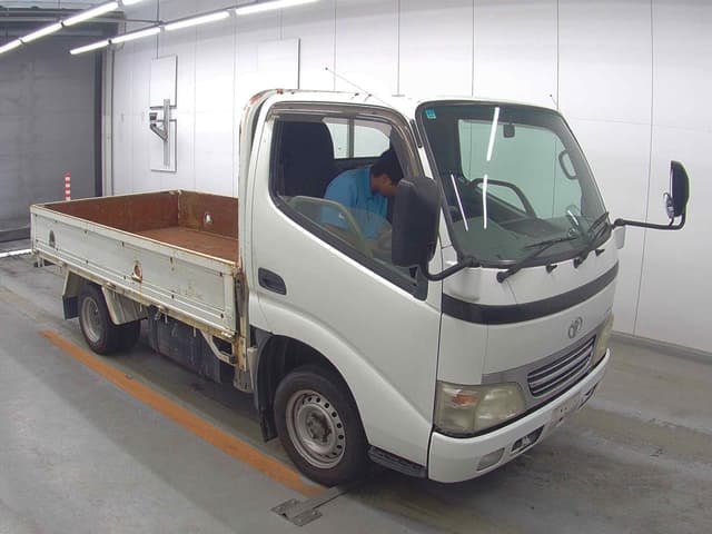 2003 Toyota Dyna JDM car for sale — photo 4 of 6