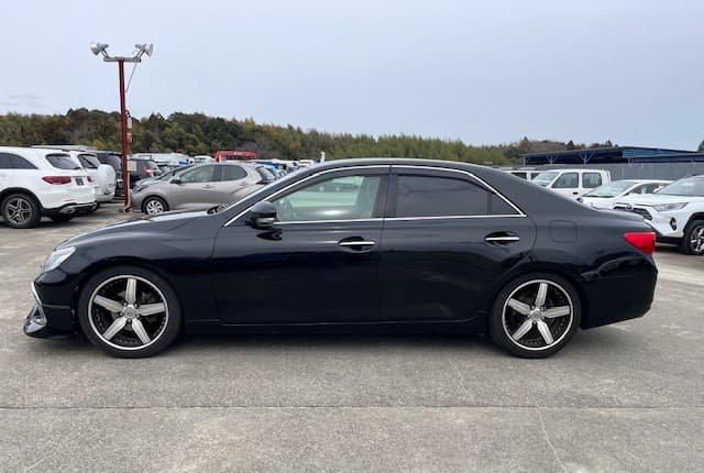 2010 Toyota Mark X JDM car for sale — photo 6 of 25
