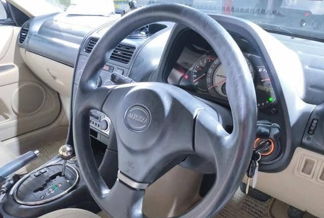 2002 Toyota Altezza JDM car for sale — photo 18 of 25