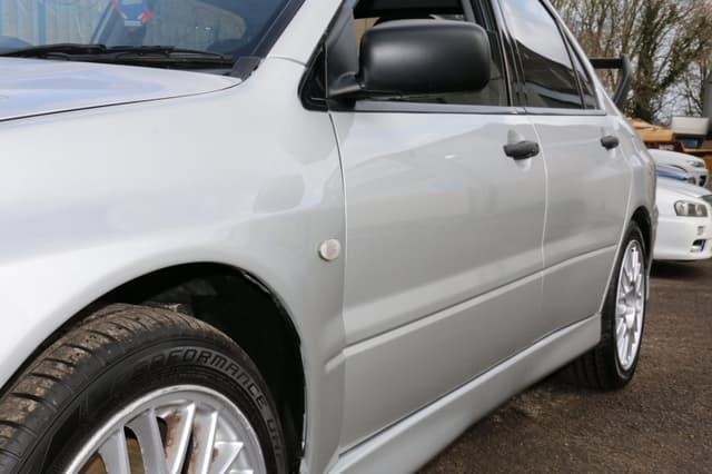 2001 Mitsubishi Lancer Evolution JDM car for sale — photo 18 of 25