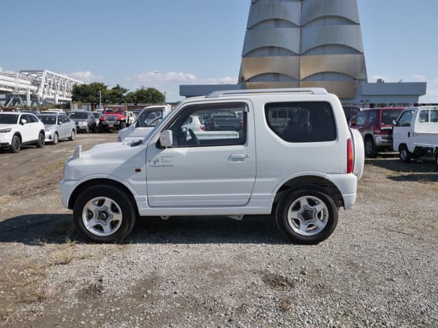 2002 Suzuki Jimny JDM car for sale — photo 8 of 25