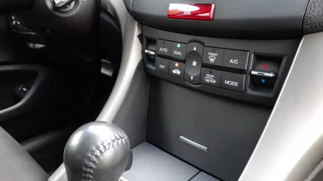 2009 Honda Accord JDM car for sale — photo 20 of 24