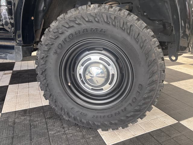 1996 Toyota Hilux Surf JDM car for sale — photo 11 of 25