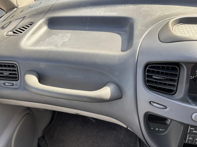 1996 Mitsubishi Delica JDM car for sale — photo 21 of 25