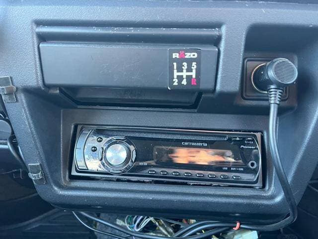 1996 Suzuki Jimny JDM car for sale — photo 14 of 20