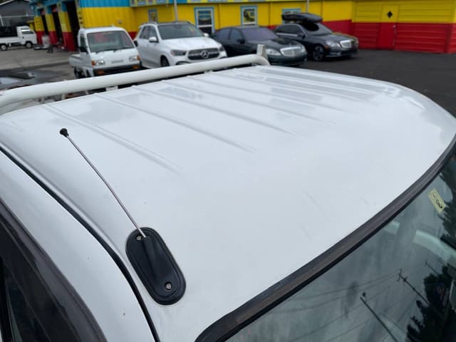 1998 Daihatsu Hijet JDM car for sale — photo 10 of 25