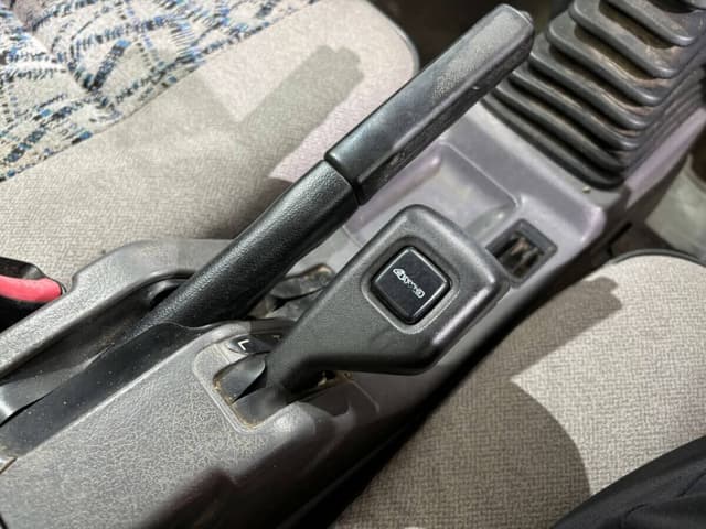1997 Mitsubishi Minicab JDM car for sale — photo 12 of 23