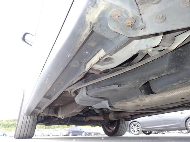 2009 Toyota Harrier JDM car for sale — photo 18 of 25