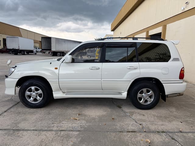 2000 Toyota Land Cruiser JDM car for sale — photo 5 of 23