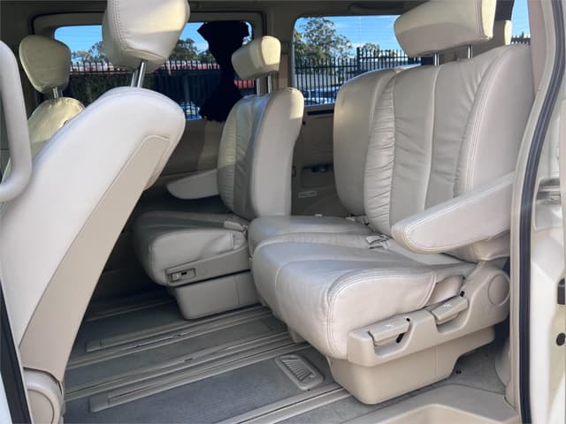 2005 Nissan Elgrand JDM car for sale — photo 14 of 16